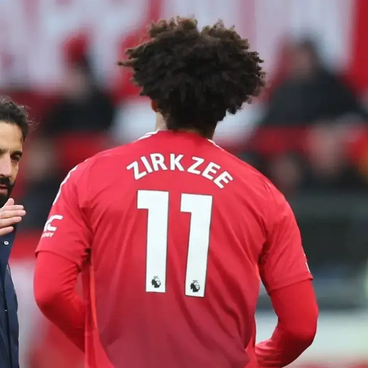 3 Alasan Mengapa MU Perlu Melepas Joshua Zirkzee di Bursa Transfer Januari 2026