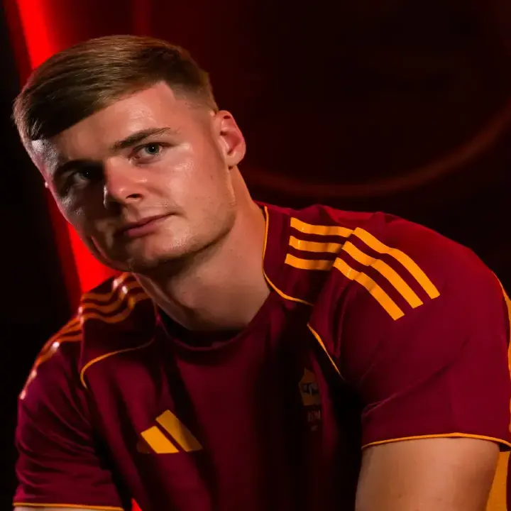 Demi Datangkan Joshua Zirkzee, AS Roma Siap Pulangkan Evan Ferguson ke Brighton