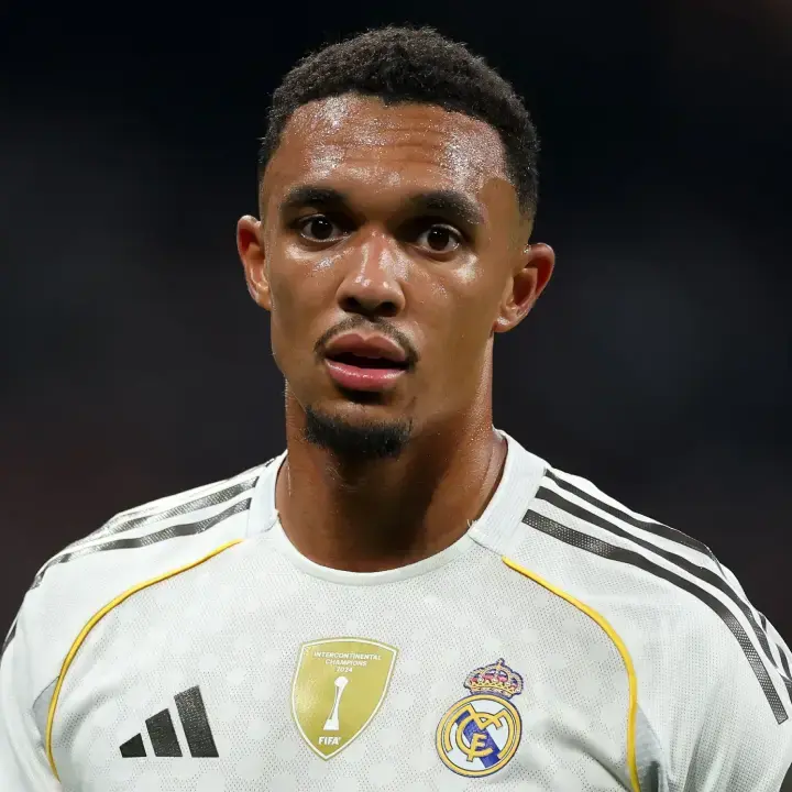 Gary Lineker Sebut Ironi Liverpool yang Rapuh Tanpa Trent Alexander-Arnold