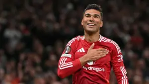 Michael Carrick Nilai Casemiro Masih Punya Peran Vital di MU Berkat Sentuhan Taktik Ruben Amorim