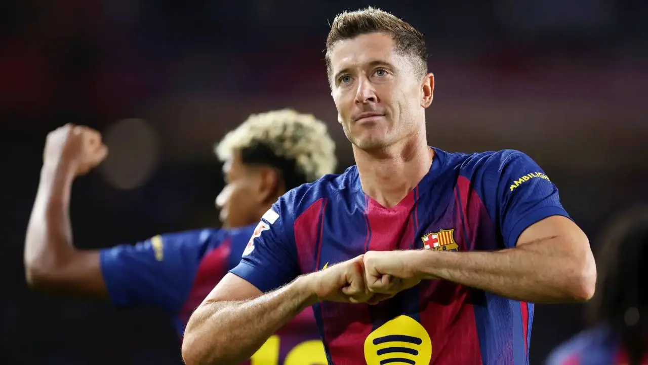 Jurnalis Italia Nilai Ac Milan Mustahil Gaet Lewandowski Masalah Gaji Dan Profil Jadi Penghalang Besar