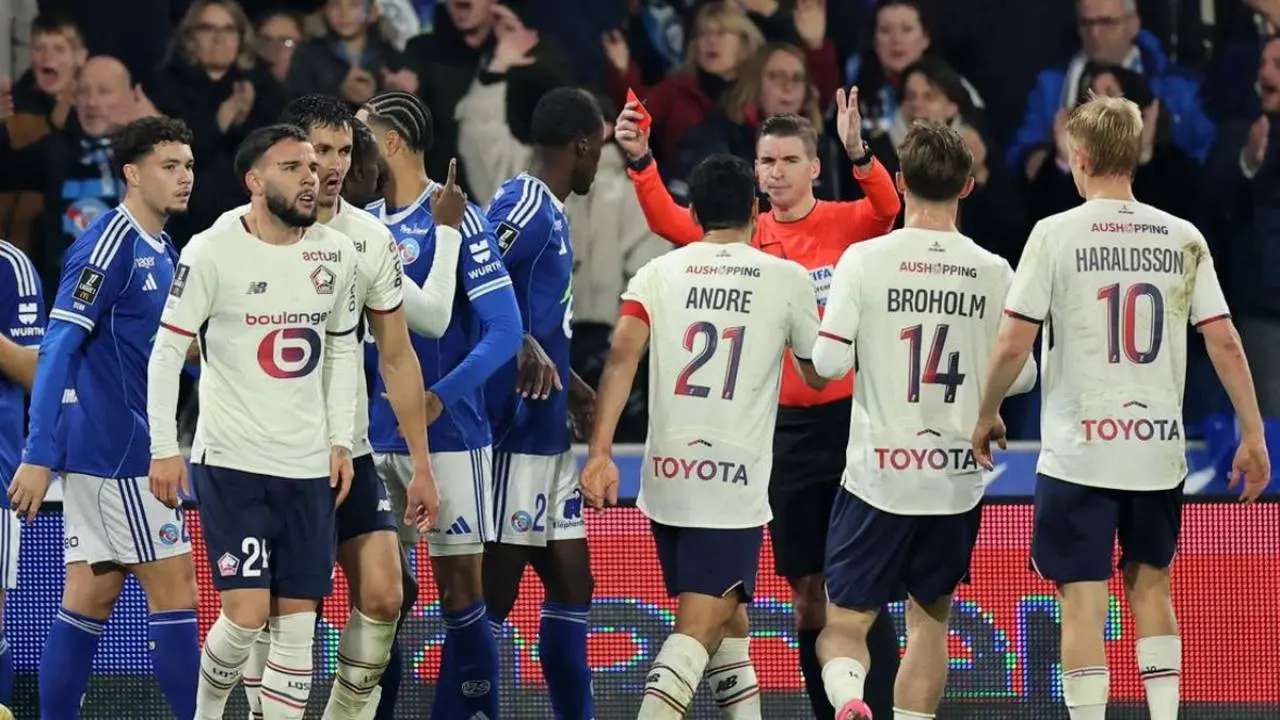 Kartu Merah Calvin Verdonk Warnai Kekalahan Lille Dari Strasbourg 0 2 Di Liga Prancis