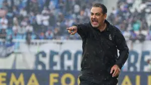 Persebaya Vs Arema: Laga Penentu Nasib Dua Pelatih Asing