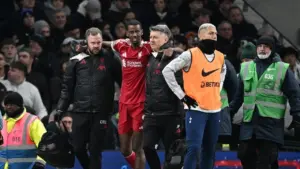 Gol Debut Berujung Petaka, Alexander Isak Cedera Parah Usai Cetak Gol Pertama untuk Liverpool