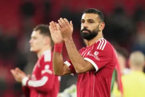 Salah Balas Sindiran Carragher: “Besok Carragher Akan Terus Mengincar Saya”