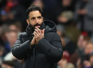 Ruben Amorim Tinggalkan Manchester United dengan Senyuman Usai Dipecat