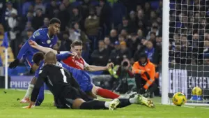 Blunder Fatal Sanchez Bikin Chelsea Kalah, Liam Rosenior Ambil Tanggung Jawab Penuh