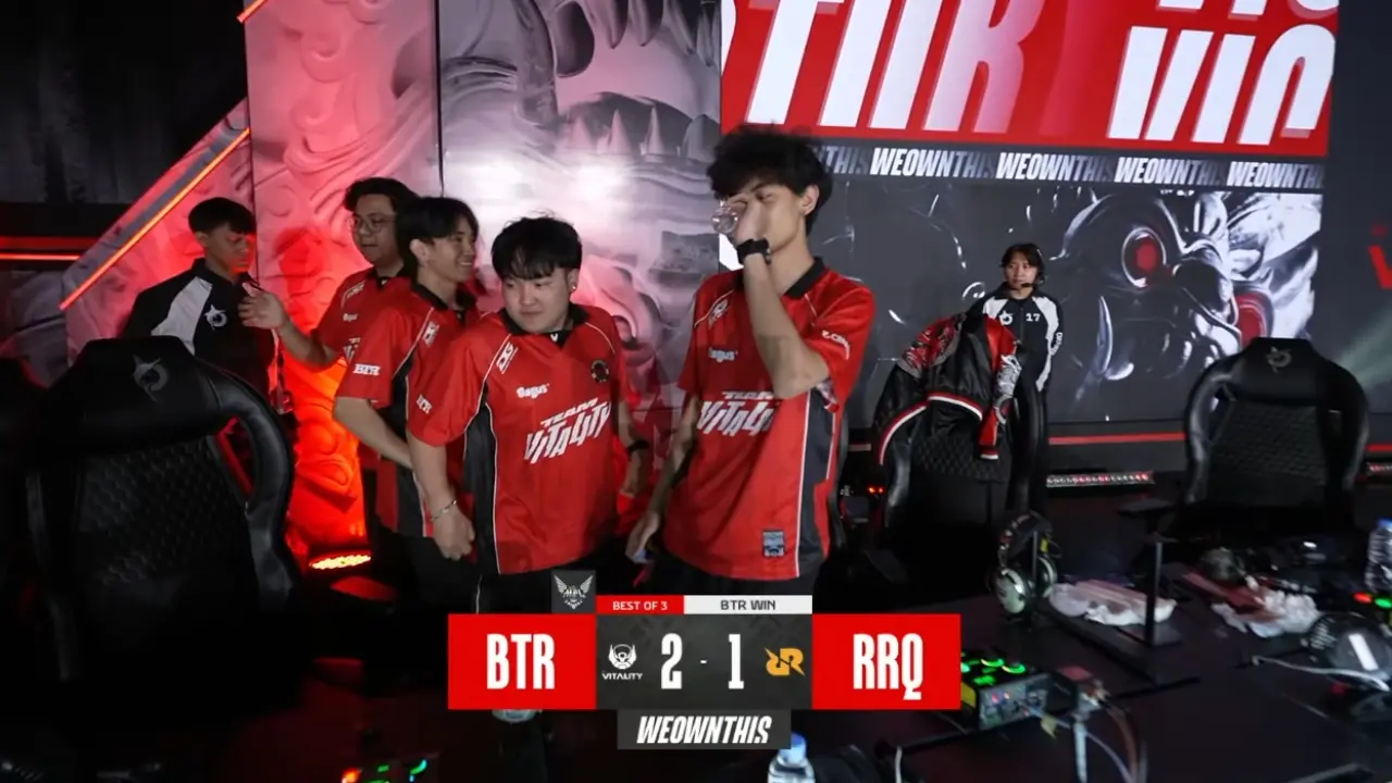 Hasil Mpl Id S17 Hari Ke 3 Pekan Ke 4 Bigetron By Vitality Taklukkan Rrq Hoshi 2 1 Lewat Duel Sengit Tiga Game