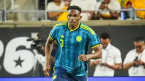 Barcelona Pantau Jhon Lucumí dari Bologna sebagai Alternatif Alessandro Bastoni