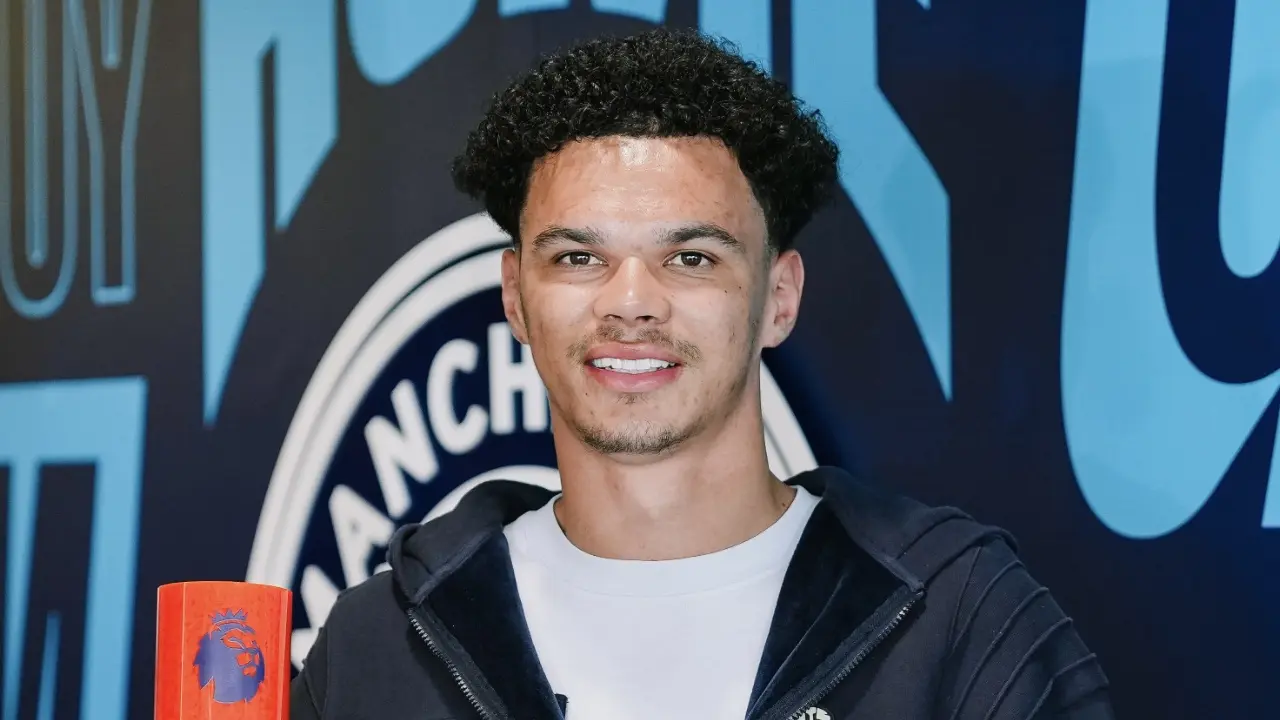 Bintang Muda Manchester City Nico O Reilly Raih Penghargaan Lulusan Akademi Terbaik Premier League Musim 2025 2026
