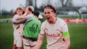 Brentford Selangkah Lagi Amankan Jannik Schuster dari RB Salzburg untuk Perkuat Lini Belakang