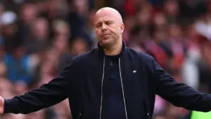 Arne Slot Sebut Kritik Bukan Beban Utama dalam Pekerjaannya Sebagai Pelatih Liverpool