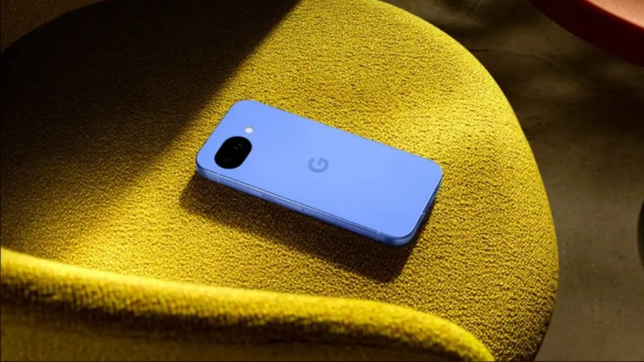 Motorola Edge 70 Pro Vs Google Pixel 10a Simak Perbandingan Desain Layar Dan Kamera