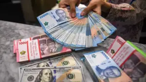 Rupiah Melemah 43 Poin, Sentimen Domestik dan Eksternal Tekan Pergerakan