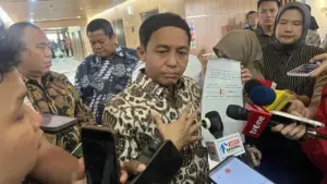 Menhut Raja Juli Lapor ke KPK Setelah Mengembalikan Amplop Bupati Kuansing