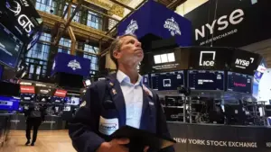 Wall Street Naik Dipimpin Saham Chip Saat Harga Minyak Melemah